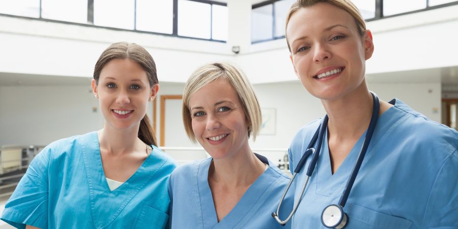 Trabajar en Dubái como Enfermera grupo de profesionales